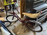 VINTAGE BANANA SEAT BICYCLE