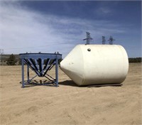 5000 Gallon Water Poly  Tank & Stand
