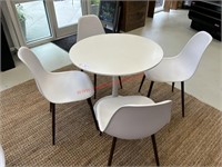 SET - DINING TABLE W/ 4 CHAIRS