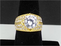 Size 7 Round Cut Gold Ring