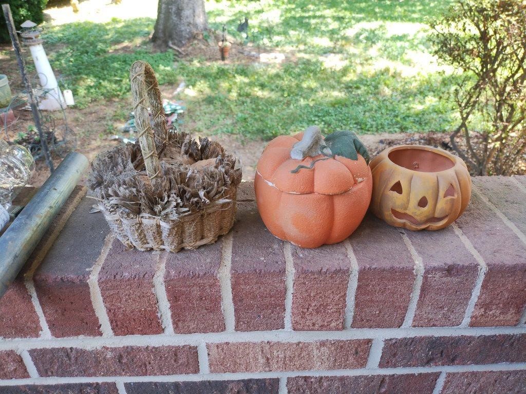 Pumpkins and corn cob basket decor