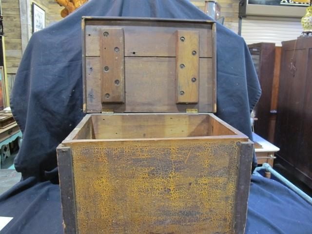 New Years Day Antique Auction  01/01/2019