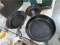 3 CAST IRON SKILLETS 2 8INCH  & 1 5 INCH