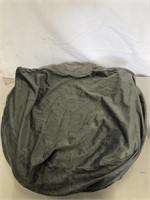 SOFT ROUND GREY CAT BED APPROX. 26.5 IN DIAMETER
