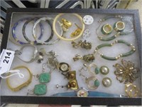 SELECTION OF JEWELRY AND WATCHES
