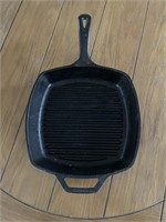 Lodge Black Cast Iron Grill Bacon Steak Pan