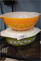 2 PYREX 1 BOWL 1 DISH W/LID