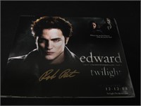 ROBERT PATTINSON SIGNED 8X10 PHOTO TWILIGHT