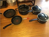 Black Cookpan Set (5 Pcs)