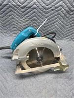 Makita circular saw 13 amp  (at#23a)