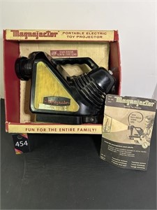 Magnajector - Portable Toy Projector