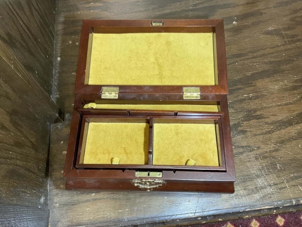 WOODEN JEWELRY BOX APPROX 10 IN X 6 IN X 7 IN TALL