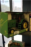 NOS JOHN DEERE DIE CAST CROP TRACTOR