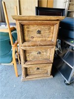 Rustic pine 3 drawercabinet