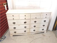Wood dresser white 10 drawers BA)