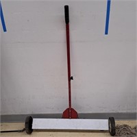 Large Tool Shop Magnetic Sweeper 30in