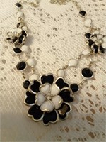 Black and White Flower Necklace