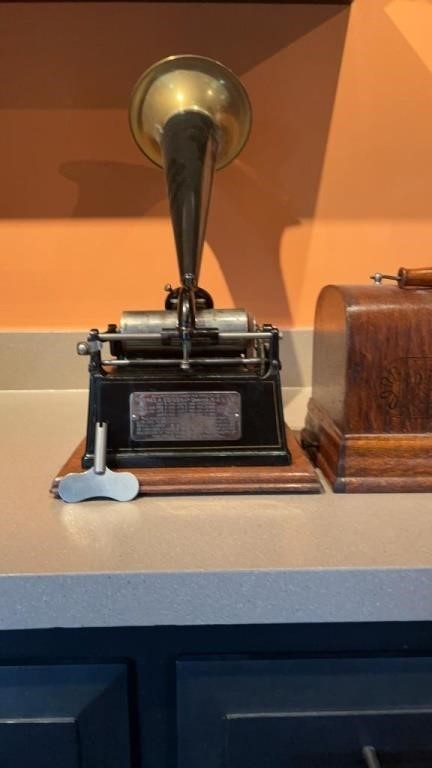Edison GEM Phonograph Horn