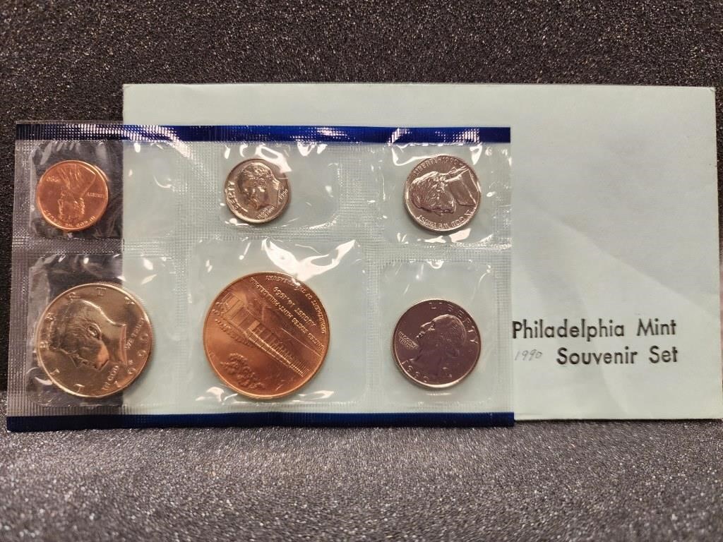 1990 Philadelphia souvenir coin set. Uncirculated