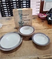 Salem Stoneware Dinnerware 2 bowls 1 plate