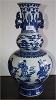 Large Chinese vase decorated in