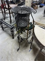 METAL PLANT STAND