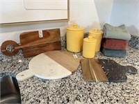 9PC KITCHEN ITEMS