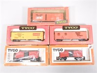 (5) Tyco Rail Cars