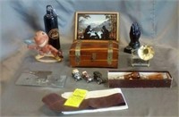 Trinkets and collectibles