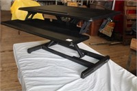 Airlift Pro/ Adjustable Table