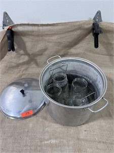 large canner with cans