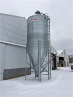 Farmer Boy 10 Ton Grain Bin