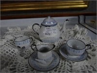 Child'S Mini Porcelain Tea Service