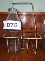 UNMARKED MILK BOTTLE & 4 SLOT WIRE BOTTLE CARRIER