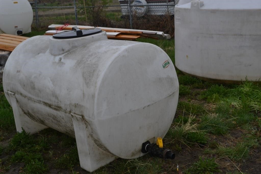 250 gal water tank