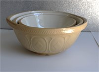 Clover Leaf Pottery Nesting Bowls