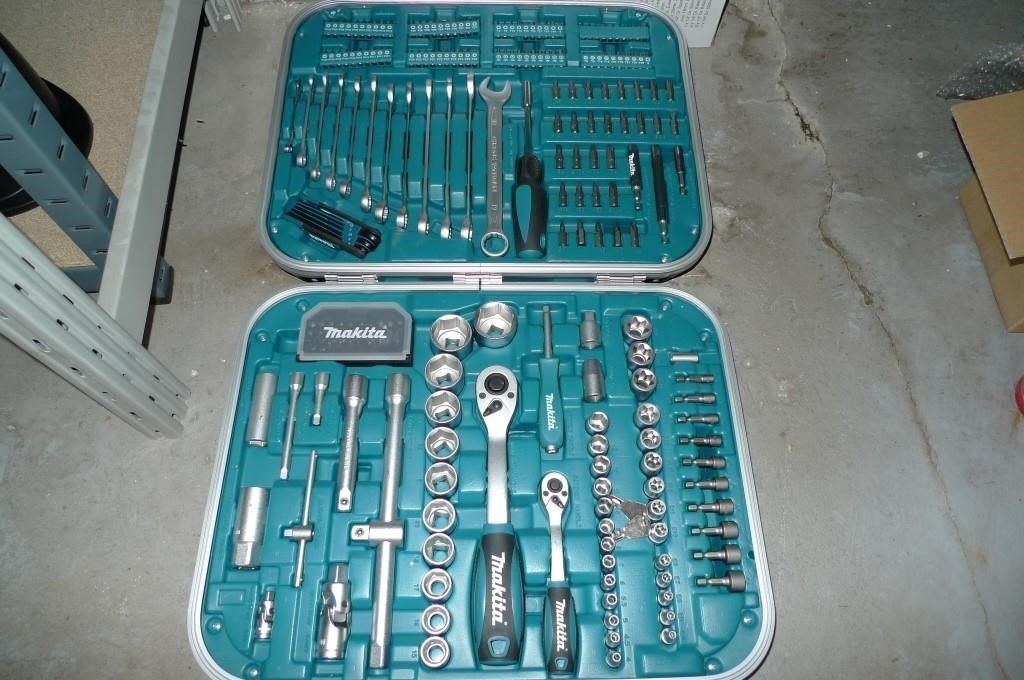 227 værktøjskuffert, Makita | Campen Auktioner A/S