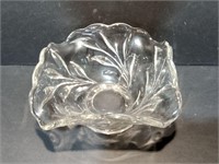 Vintage clear serving bowl