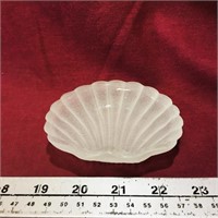 Small Glass Clam Shell Dish (Vintage)