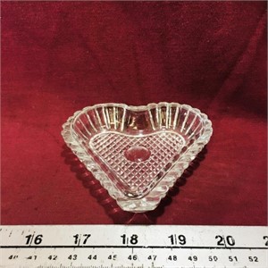 Small Heart Glass Dish (Vintage)
