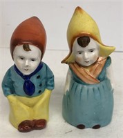 Pair of man and woman salt and pepper shakers