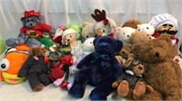Large Lot of Stuffed Animals N11A