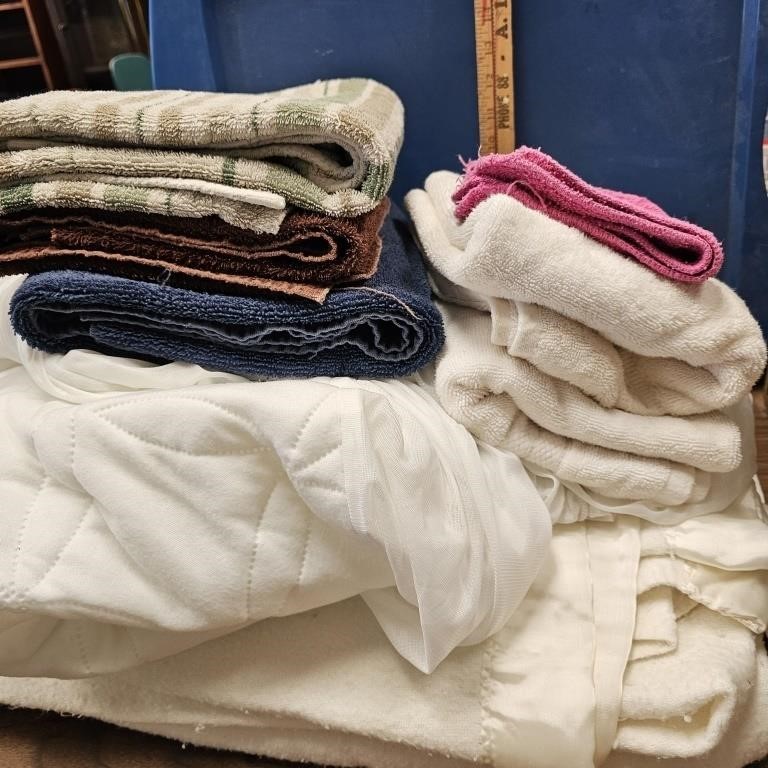 Lot of Linens