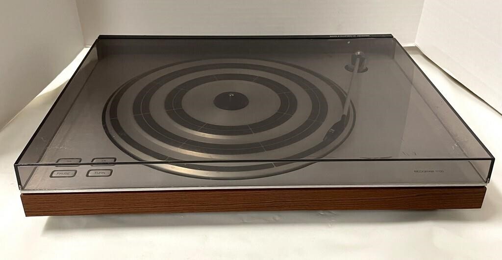 Vintage Bang & Olufsen Turntable