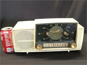 GE Table top Radio, General Electric white case