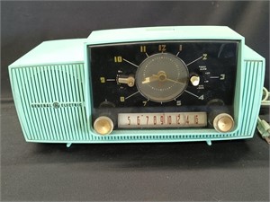 GE Table top radio, General Electric AM blue case