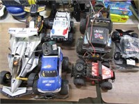 GROUP LOT -- RC CARS -- UNTESTED