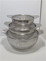 SET OF 3 STRAINERS - LIKE NEW