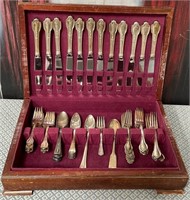 11 - DOHRCO CONCORD FLATWARE SET W/ BOX (W90)