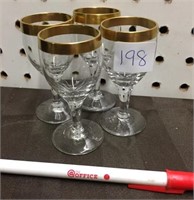 4 SMALL GLASSES GROUP
